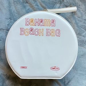 Retro Delta Airlines Round Hat Box Carry-On